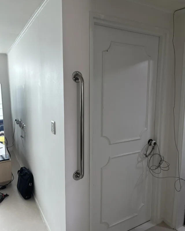 시니어 맞춤 인테리어 안전바 배치 설치 부위 시공 사진